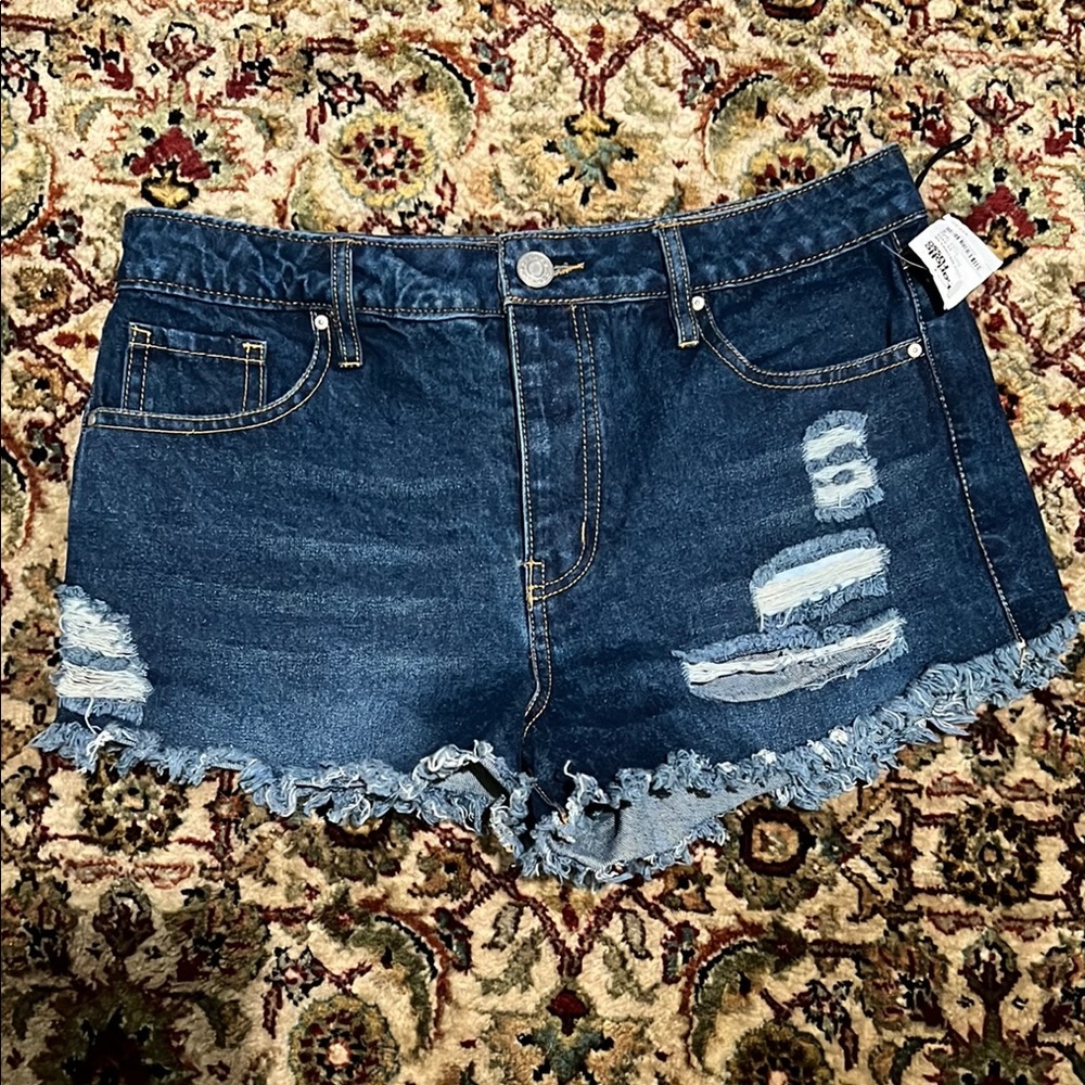 Refuge from Charlotte Russe Dark Denim Distressed Women's Shorts Size 6